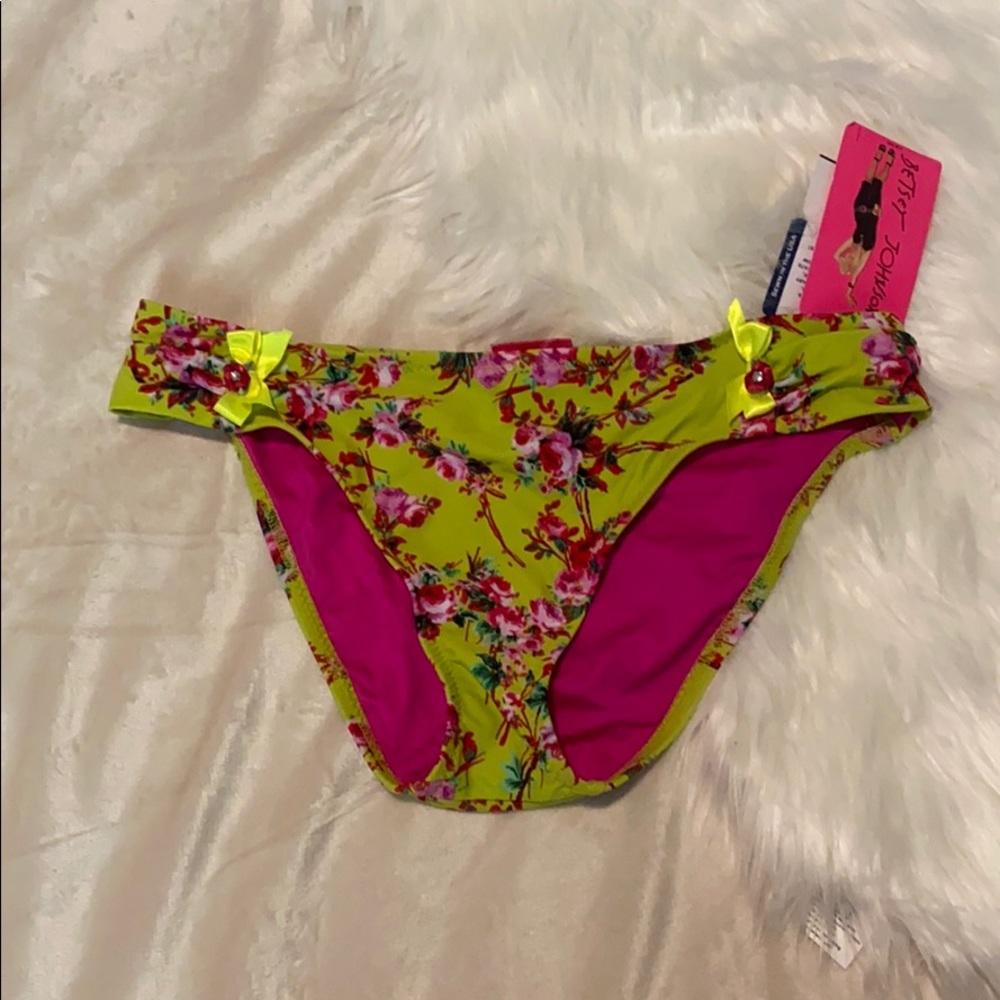 NWT Betsey Johnson bikini bottoms